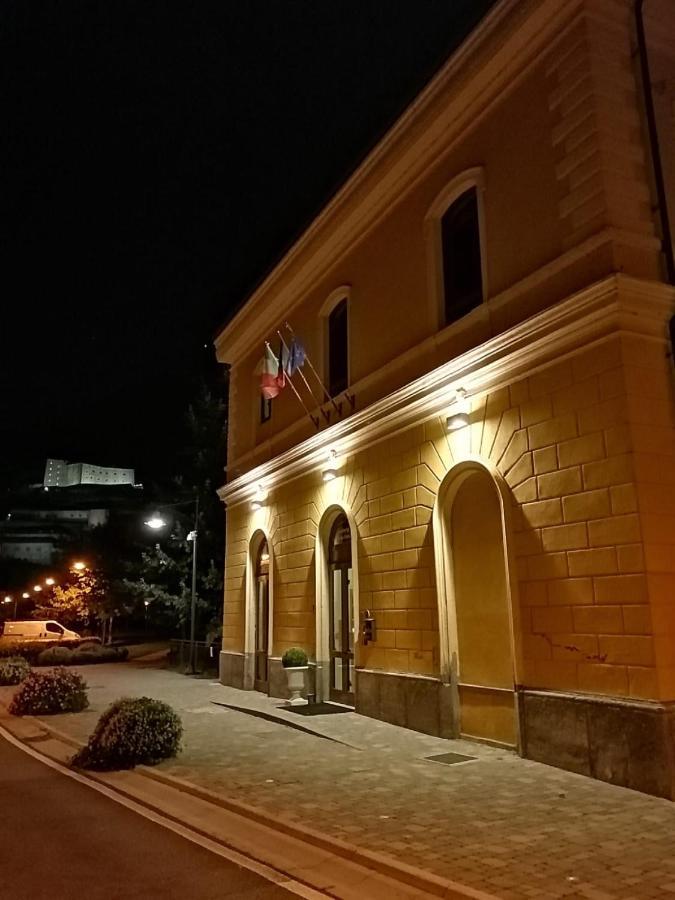 Auberge De La Gare - Dortoir & Ostello Hone Exteriér fotografie