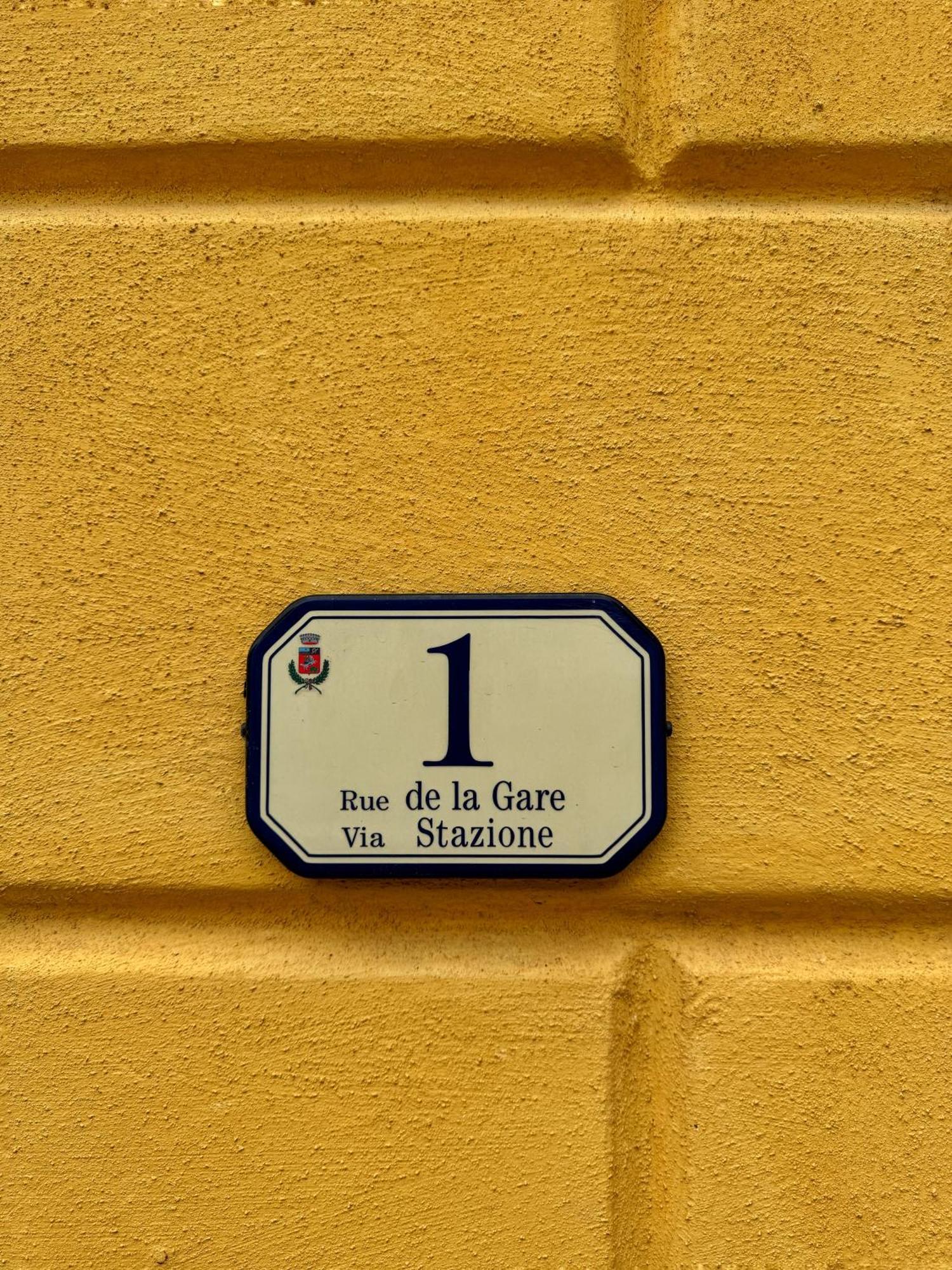 Auberge De La Gare - Dortoir & Ostello Hone Exteriér fotografie