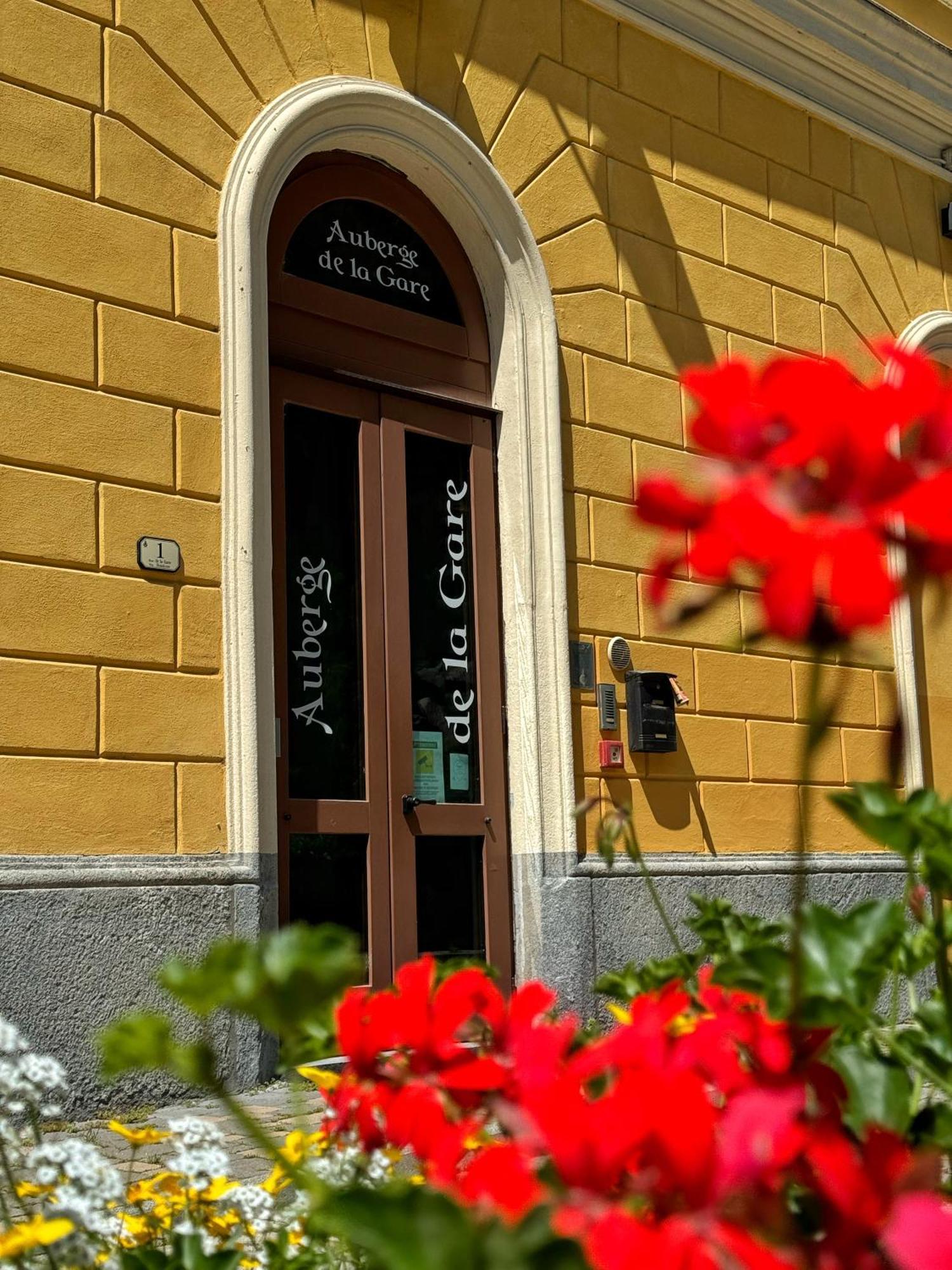 Auberge De La Gare - Dortoir & Ostello Hone Exteriér fotografie