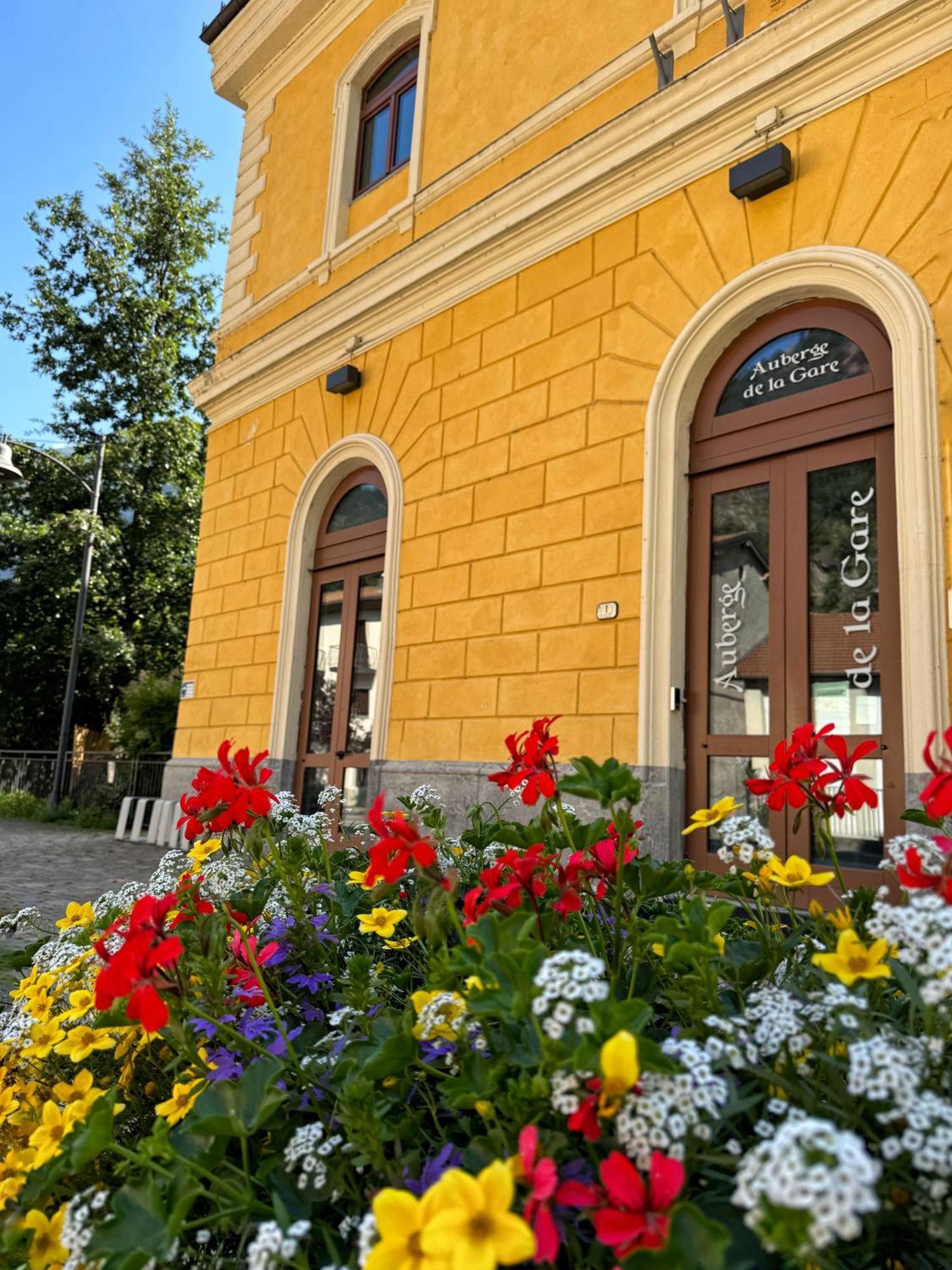 Auberge De La Gare - Dortoir & Ostello Hone Exteriér fotografie